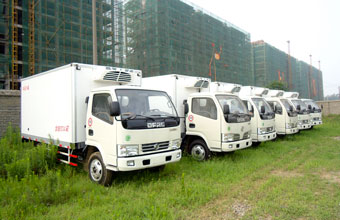 東風(fēng)多利卡4米冷藏車(chē)批量交付，疫苗、海鮮、冷飲專(zhuān)用冷藏車(chē)。